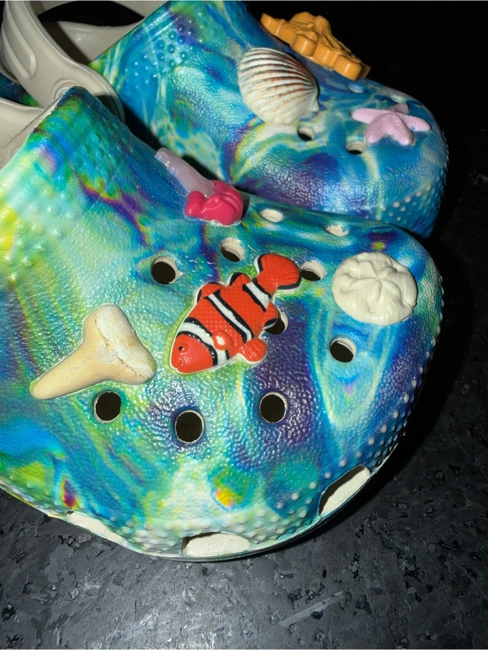 UEC CROCS UNDER THE SEA CLASSIC CLOGS VIBRANT COLORFUL UNDER WATER SEA LIFE SZ 5